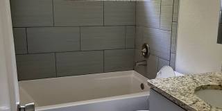 Spacious 3 Bed 1 bath home Gallery 8