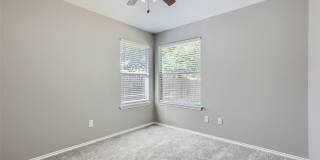 Charming 3/2/2 with Private Fenced Backyard! Gallery 25