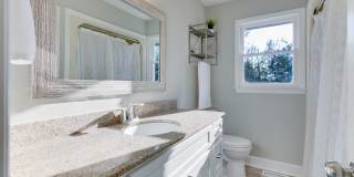 Beautifully Renovated Two Bedroom Duplex – Columbia, TN! Gallery 21