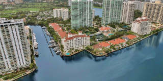 19955 NE 38th Ct Gallery 39