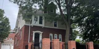 Large Home For Rent In Omaha's Blackstone Area Gallery 1