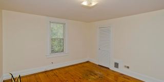 208-210 Fort Pleasant Ave Gallery 60