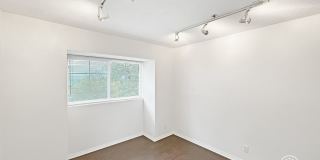 Fully Renovated End-Unit 3BD/2.5BA in Lake Forest with Views, Private Yard & 2-Car Garage Fully Renovated End-Unit 3BD/2.5BA in Lake Forest with Views, Private Yard & 2-Car Garage Gallery 15