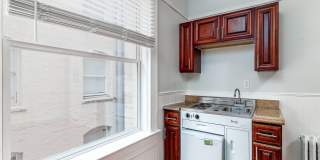 1008 Larkin Apartments Gallery 9