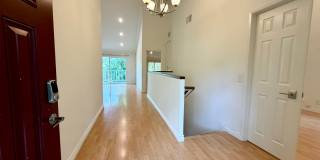 Beautiful 4 bedroom 2.5 bath home in Oak Park Gallery 1