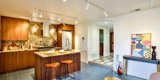 Downtown HB Furnished Flexible Term Rental Gallery 9