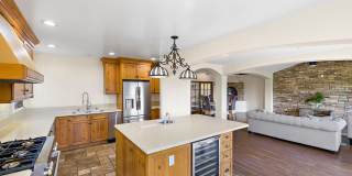 1609 S. Ola Vista Gallery 8