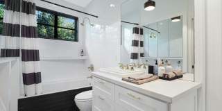 3159 Thatcher Ave Gallery 24