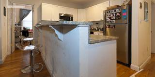 Nice 3 bed in Brookline Gallery 5