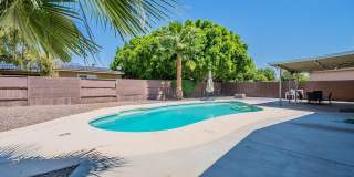 4 bedroom home with private pool & solar Gallery 7