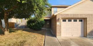 2/2.5/1 / Easy access to I35 / Large Fenced in Backyard with Covered Patio / Fridge Included / CISD Gallery 1