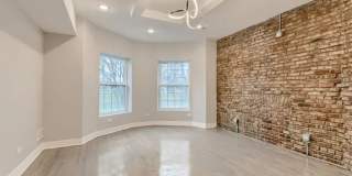 5817 South Calumet Avenue - 1 Gallery 1