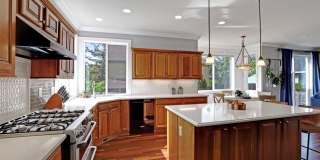 IMMACULATE & LOVELY 5 bed, 3 bath, + huge bonus room that can serve as a 5th bedroom, 2 car garage Gallery 9