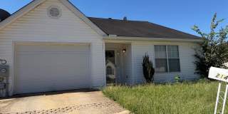 214 Oak Circle N Gallery 1
