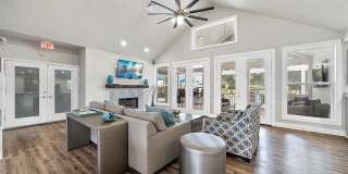 29 Edgewater Apartments Gallery 16
