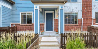 Evolve Real Estate: Charming 3-Bedroom, 3-Bathroom Townhome | 1,376 SQFT | 2-Car Attached Garage Gallery 3