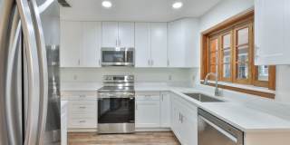 3 Beds 2 Baths Home with Jacuzzi & 2-Car Garage in Clearwater! Gallery 20