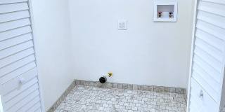 2574 Southern Ave Gallery 4