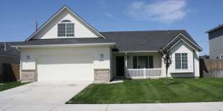 Modernized Comfort with Bonus Room & Private Yard! | 2719 Carnegie St Gallery 1