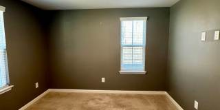 3BR/2.5BA End Unit Townhome Gallery 5