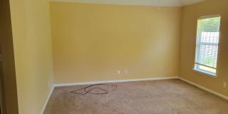 Spacious 3 bed 2 bath Home for rent! Gallery 19