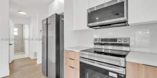 1611 NE 50th Ct Gallery 7