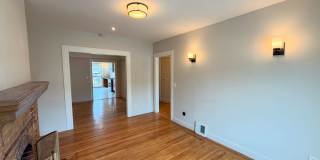 UPDATED LARGE BRIGHT 1250sf 2BR/1BA/1GR Crocker Home  AVAILABLE NOW Gallery 10