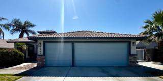 AVAILABLE NOW !! STUNNING 4 Bedroom 2 Bathroom POOL home in La Quinta Gallery 1