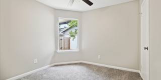 Beautiful 3/2 available now! Gallery 10