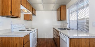 Ridgewood Village Apartment Homes Gallery 47