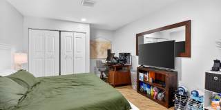 320 Riverdale Road Gallery 29