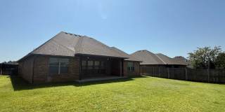 Fantastic 3 Bed 2 Bath with 3 Car Garage Gallery 20