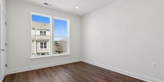 596 WATERMANS DR Gallery 36