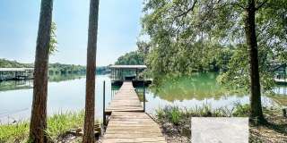 Townhouse available on Lake Hartwell—comes with a water view! Gallery 1