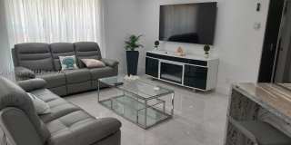 320 SE 15 PL Gallery 5