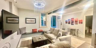 1930's Gem! Gallery 22