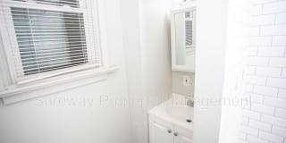1034 B Collings Ave Gallery 33