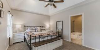 3 bedroom, 2 bathroom Midtown Beauty in Tulsa, OK! Gallery 14