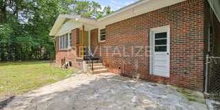 Beautifully Renovated 3-Bedroom Home with Garage & Spacious Yard in Mobile Gallery 31