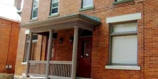 2 bedroom, 2.5 bathroom brick townhouse Gallery 27
