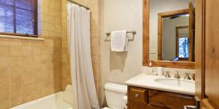 32 Prospector Road Gallery 26
