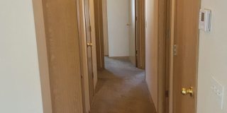 Nice 3 bedroom Duplex in the Valley Gallery 7