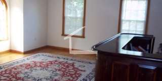 nice 4 bed in Newton Gallery 9
