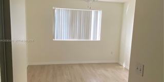300 N Crestwood Ct N Gallery 14