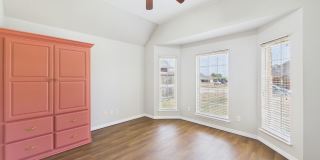319 SW Coral Gallery 13