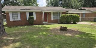 711 Hillview Street Gallery 1