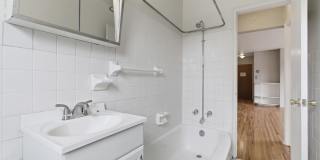 Uptown West Apartments Gallery 21