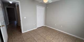Charming and spacious 3-Bedroom Home with Screened Patio in Ashington Park! Gallery 18
