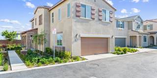 STRATEGY PL CHINO  (4 BED / 3 BATH) Gallery 1