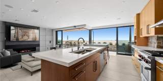 800 W Oceanfront Gallery 4